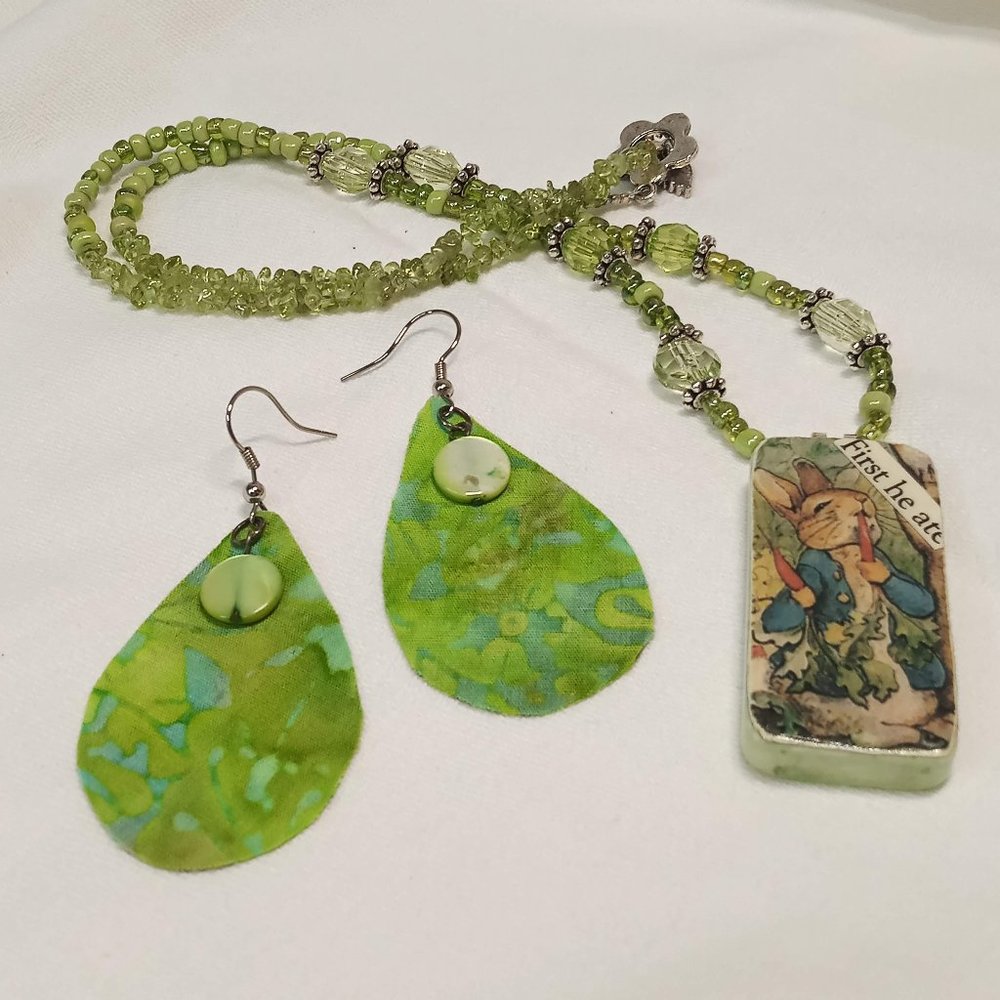 Book Page Necklace and Earrings - Handmade (NEW)